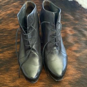 Paul green leather booties